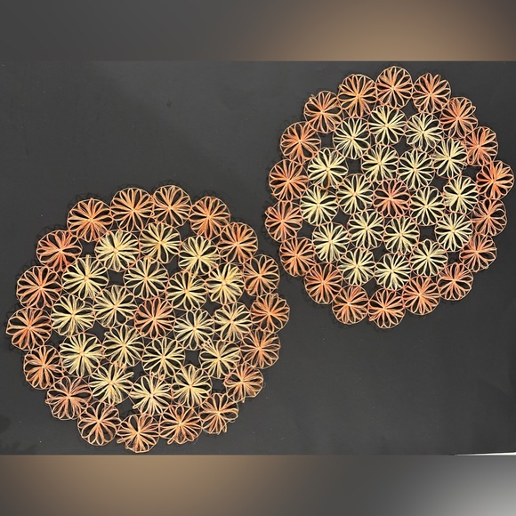 4 Vintage Straw Flower Set, 1970's Straw Flower , Doily Set. - Picture 5 of 9